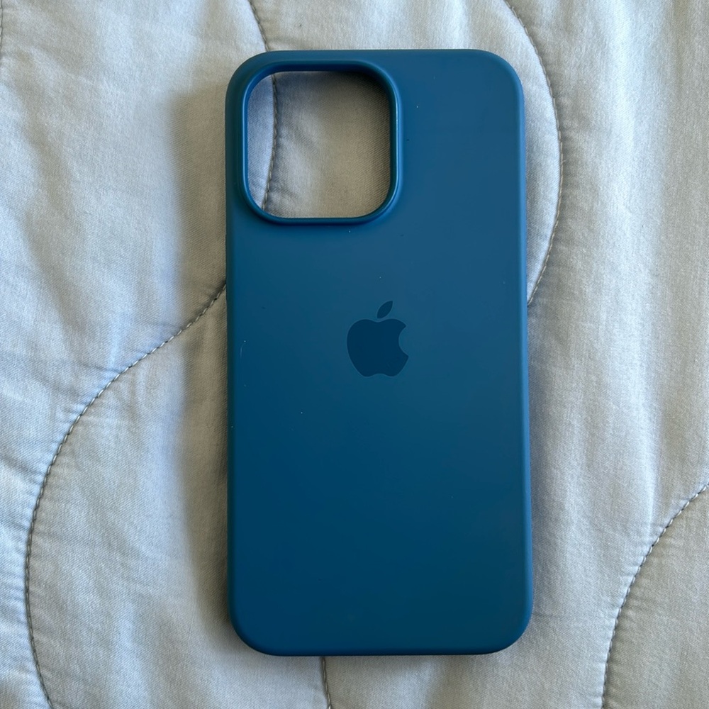 iPhone 14 Pro Max Leather Case with MagSafe (without box - never used)